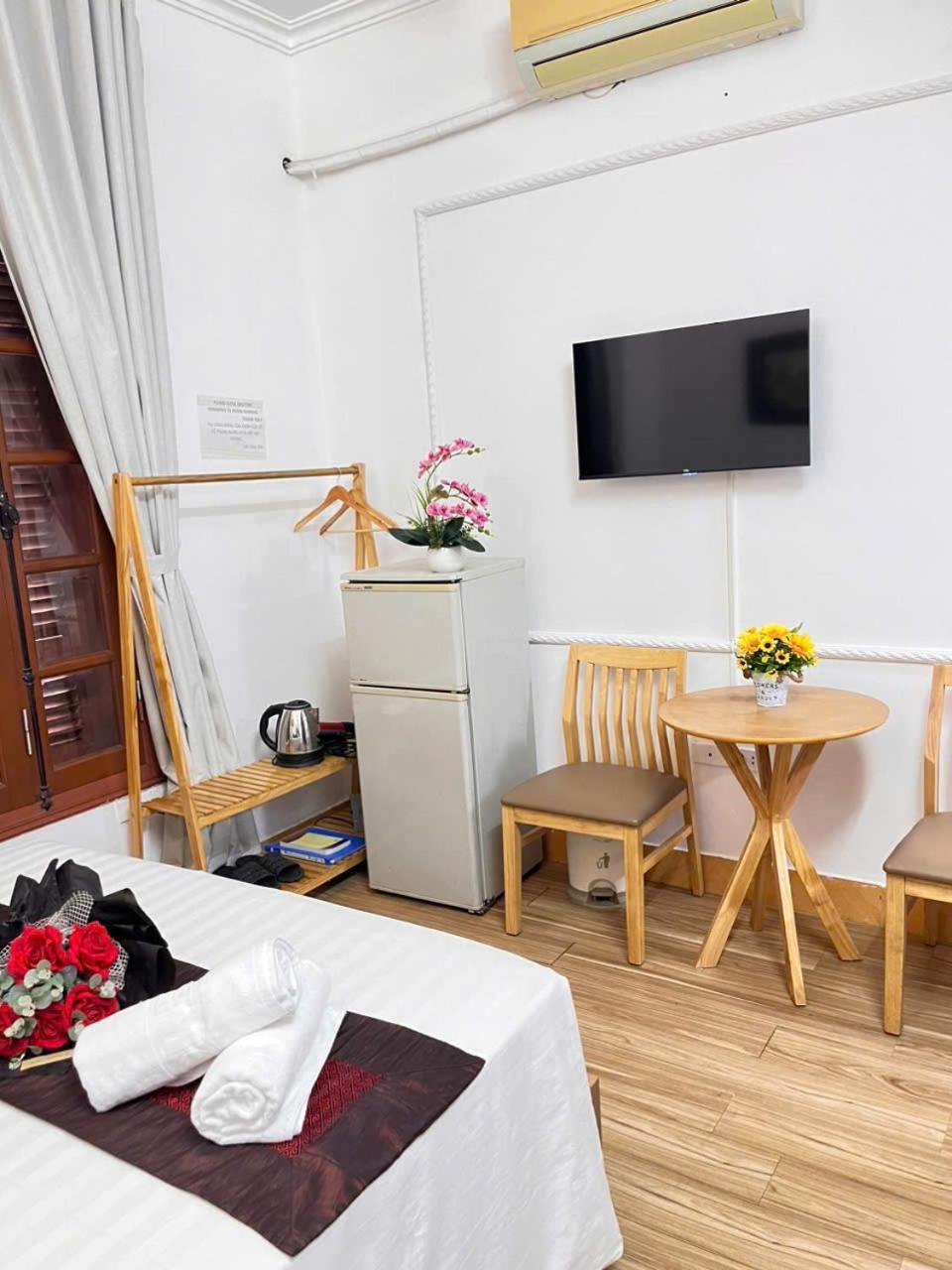 Fortuna Homestay Hanoi Buitenkant foto